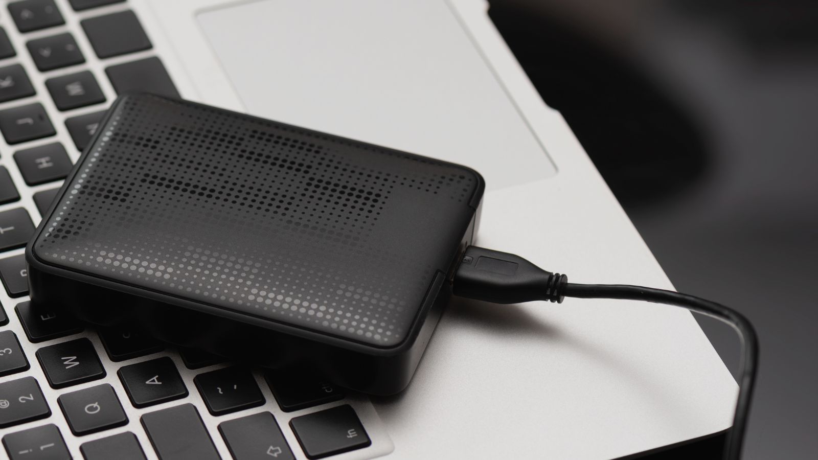Modder Uses An External SSD As A Seagate Expansion Drive For Xbox